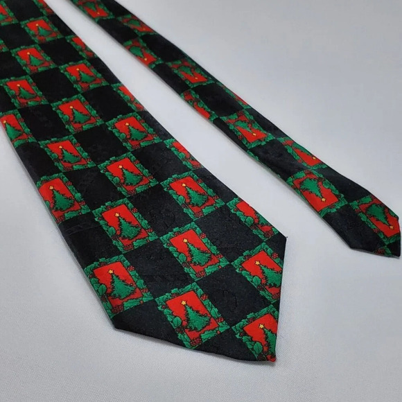 Yule Tie Greetings MMG Hallmark  Christmas Tree Tie Necktie Holiday Season - Picture 9 of 9
